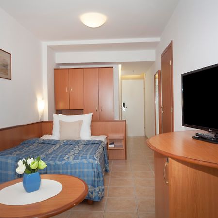 Bluesun Hotel Marina Brela Dış mekan fotoğraf